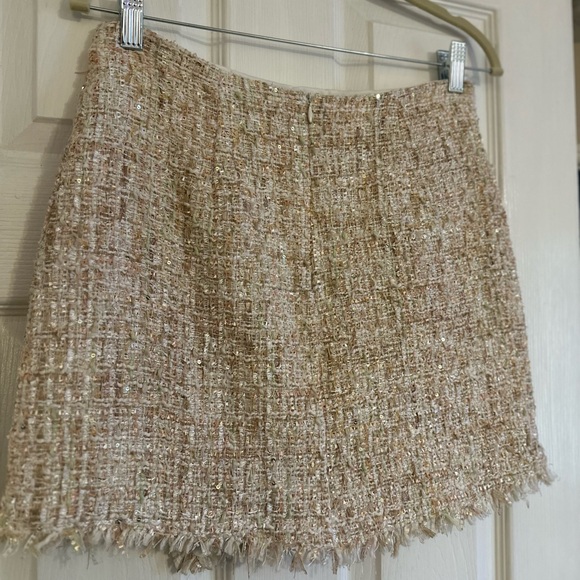 Chic Tweed Mini Skirt - Beige - Picture 3 of 6